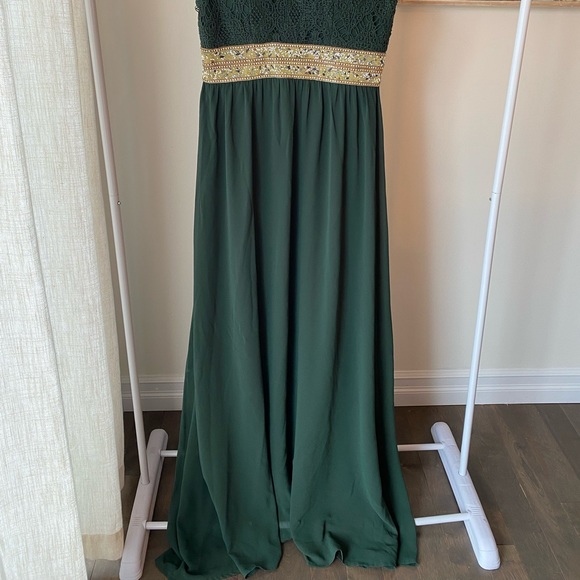 Soiéblu Long Emerald Green Gown - Picture 2 of 3